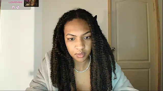 im alivys  online show from 06.18.26