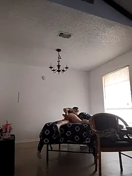 Peachestabby147 online show from 11.17.25