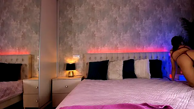 Snapshot of Rai_Raisa chatting on 11.06.25 Rai Raisa online show from 11.06.25