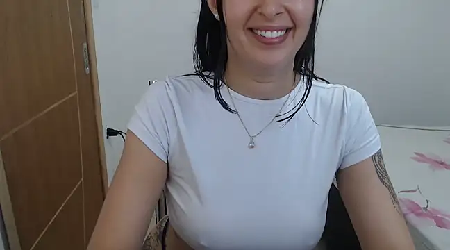 Snapshot of Nanda_fer chatting on 01.13.25 Nanda fer online show from 01.13.25