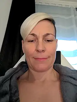 DarleenHot online show from 12.17.24