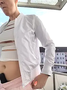 Snapshot of DarleenHot chatting on 02.10.26 DarleenHot online show from 02.10.26