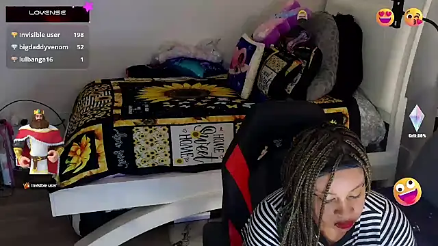 Snapshot of temptressbeauty24 chatting on 03.01.25 temptressbeauty24 online show from 03.01.25