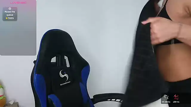 Snapshot of northly chatting on 11.19.25 northly online show from 11.19.25