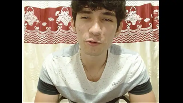 Snapshot of ChicoMaloFfF chatting on 11.22.25 ChicoMaloFfF online show from 11.22.25