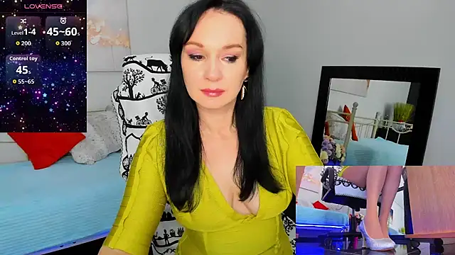 Snapshot of Sofia_Ford chatting on 02.06.26 Sofia Ford online show from 02.06.26