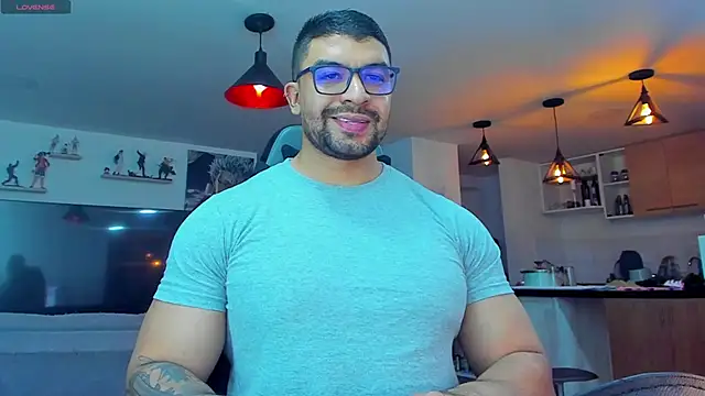 Snapshot of Michael_Diamond chatting on 12.03.24 Michael Diamond online show from 12.03.24