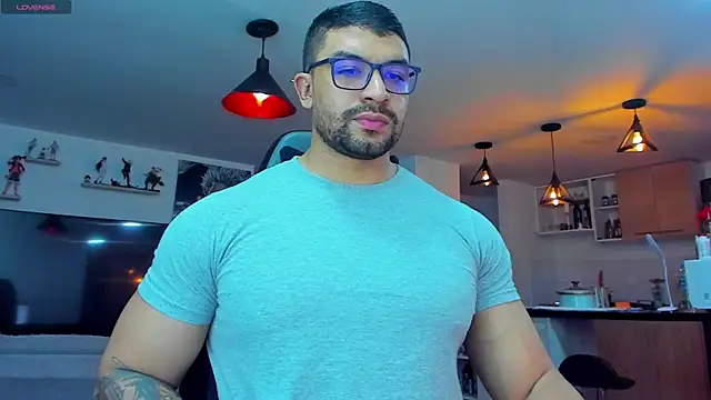 Snapshot of Michael_Diamond chatting on 12.05.24 Michael Diamond online show from 12.05.24