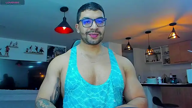 Snapshot of Michael_Diamond chatting on 01.10.25 Michael Diamond online show from 01.10.25