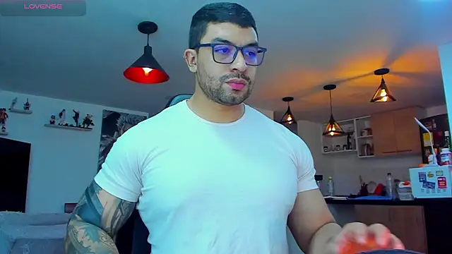 Snapshot of Michael_Diamond chatting on 02.08.25 Michael Diamond online show from 02.08.25