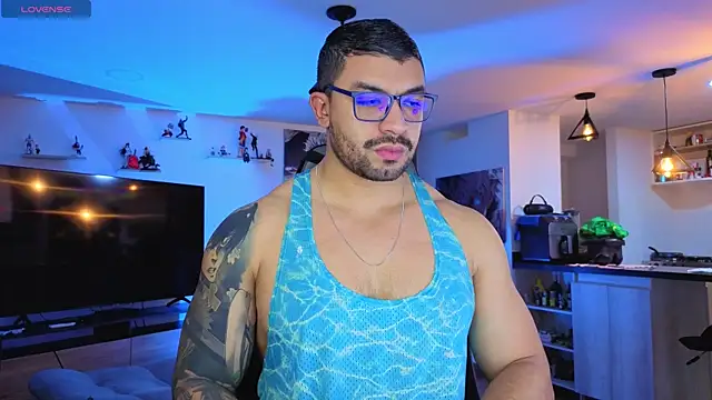 Snapshot of Michael_Diamond chatting on 10.11.25 Michael Diamond online show from 10.11.25