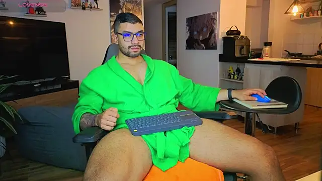 Snapshot of Michael_Diamond chatting on 11.26.25 Michael Diamond online show from 11.26.25