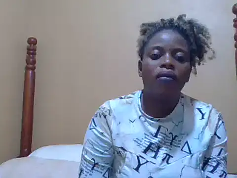 Snapshot of sweetbabra1 chatting on 02.22.25 sweetbabra1 online show from 02.22.25