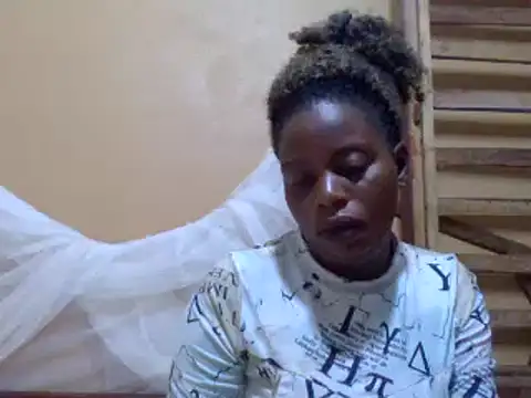 Snapshot of sweetbabra1 chatting on 03.18.25 sweetbabra1 online show from 03.18.25