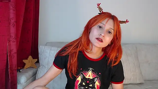 Snapshot of skinny_Raven chatting on 12.26.24 skinny Raven online show from 12.26.24