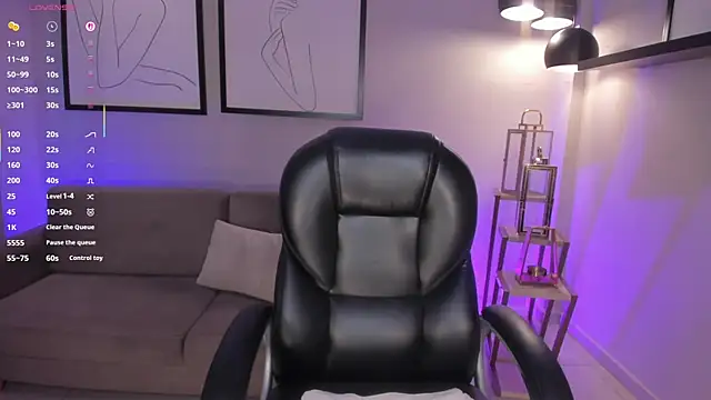 LizzHamilton   online show from 01.07.26