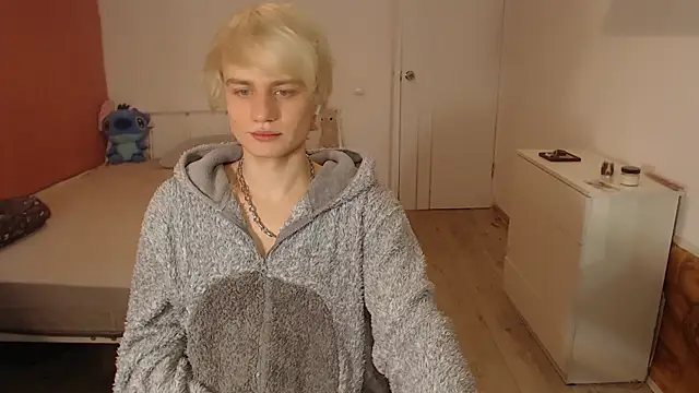 Oliver sweet  online show from 01.12.26