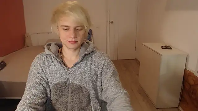 Oliver sweet  online show from 02.04.26