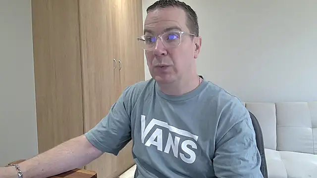 BrettJ81 online show from 12.22.25