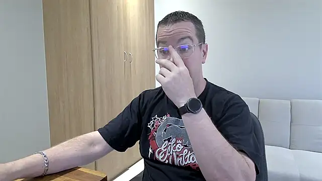 BrettJ81 online show from 02.09.26