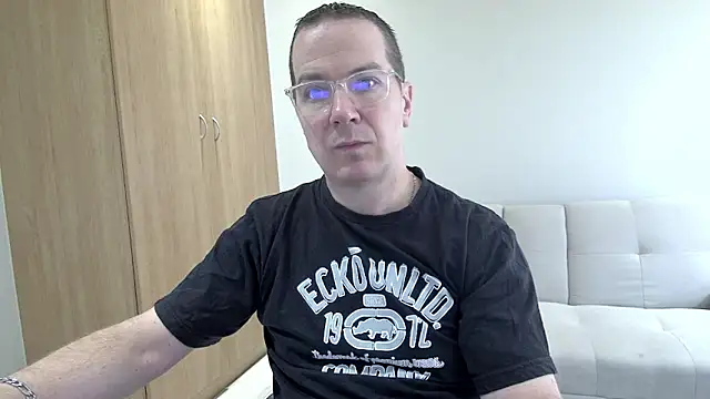 BrettJ81 online show from 04.03.26