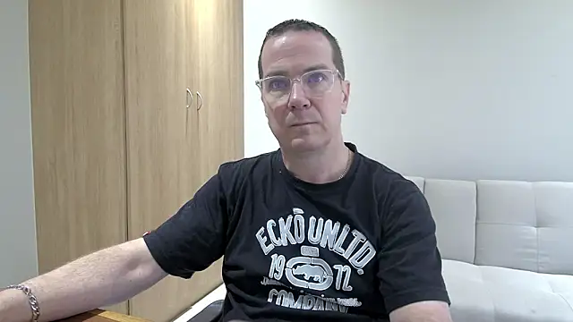 BrettJ81 online show from 04.25.26