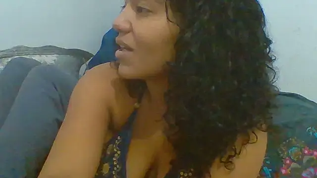 Snapshot of savanahottie chatting on 06.19.26 savanahottie online show from 06.19.26