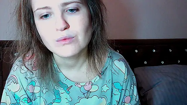 Snapshot of Sara4uu chatting on 02.15.26 Sara4uu online show from 02.15.26