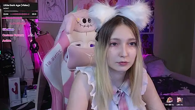 Snapshot of Evie_Ro chatting on 01.09.25 Evie Ro online show from 01.09.25