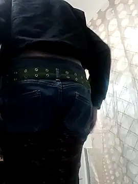 Snapshot of JOHANNA9MOI02 chatting on 02.28.25 JOHANNA9MOI02 online show from 02.28.25