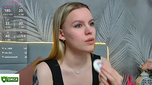 Snapshot of AmaliaBell chatting on 03.03.25 AmaliaBell online show from 03.03.25