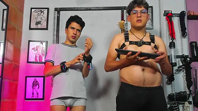 dom2travelersss online show from 02.20.25