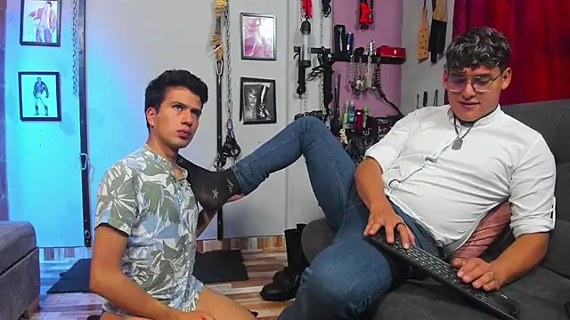 dom2travelersss online show from 02.21.25