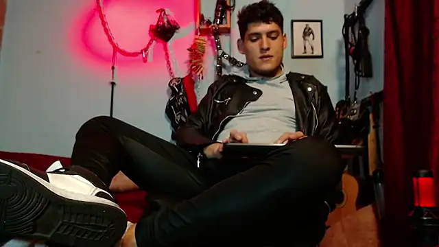 dom2travelersss online show from 01.09.26