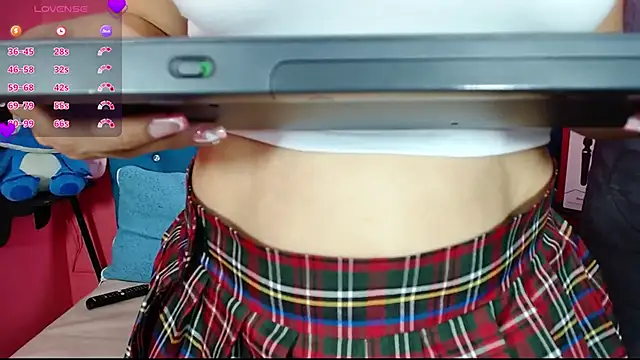 Snapshot of gisellsaenz chatting on 01.14.25 gisellsaenz online show from 01.14.25