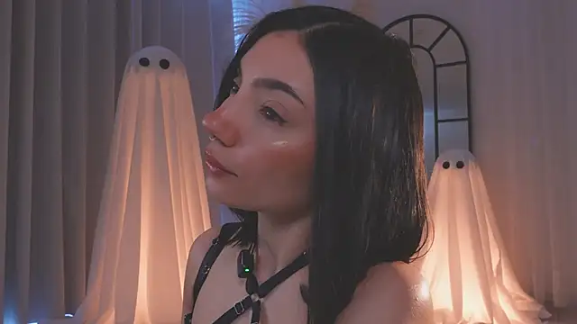 AmyArmstrong online show from 10.20.25