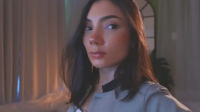 AmyArmstrong online show from 11.28.25