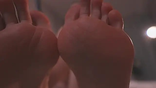 AmyArmstrong online show from 04.08.26