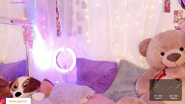 Snapshot of natalie_jaensen chatting on 02.26.26 natalie jaensen online show from 02.26.26