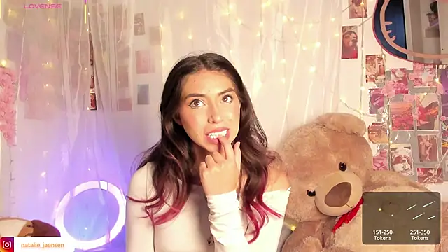 Snapshot of natalie_jaensen chatting on 03.08.26 natalie jaensen online show from 03.08.26
