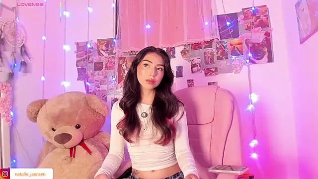Snapshot of natalie_jaensen chatting on 04.12.26 natalie jaensen online show from 04.12.26