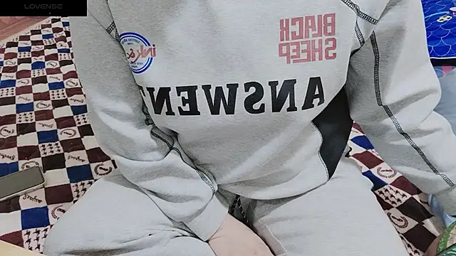 Snapshot of Sophie_Secret chatting on 02.04.25 Sophie Secret online show from 02.04.25