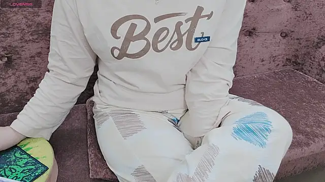 Snapshot of Sophie_Secret chatting on 11.28.25 Sophie Secret online show from 11.28.25