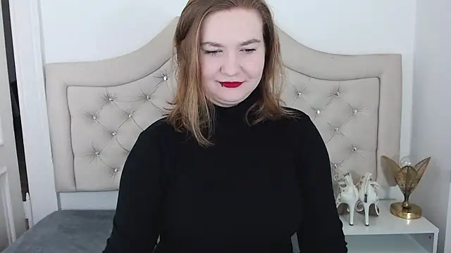 Snapshot of LaraDream chatting on 01.07.25 LaraDream online show from 01.07.25