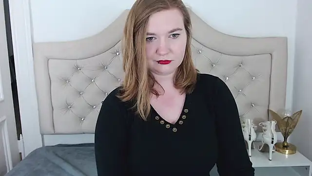 Snapshot of LaraDream chatting on 01.10.25 LaraDream online show from 01.10.25