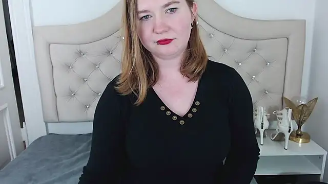 Snapshot of LaraDream chatting on 01.11.25 LaraDream online show from 01.11.25