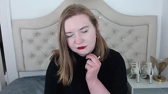 Snapshot of LaraDream chatting on 01.21.25 LaraDream online show from 01.21.25