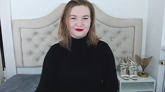 Snapshot of LaraDream chatting on 01.27.25 LaraDream online show from 01.27.25