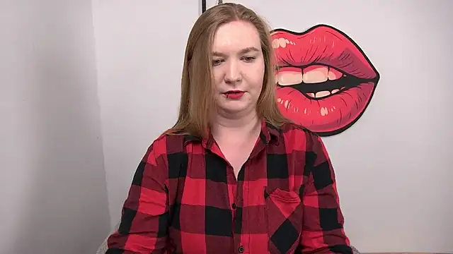 Snapshot of LaraDream chatting on 10.02.25 LaraDream online show from 10.02.25