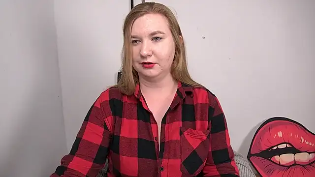 Snapshot of LaraDream chatting on 10.09.25 LaraDream online show from 10.09.25